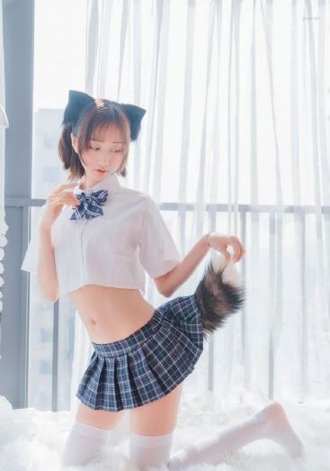 校花驾到之极品校花_高清直播在线观看